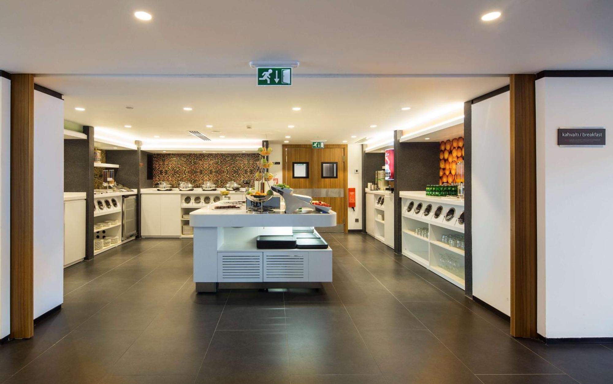 Hotel Hampton By Hilton Istanbul Kurtkoy Esterno foto